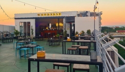 Woods Bar, Rooftop 5fl. Logo